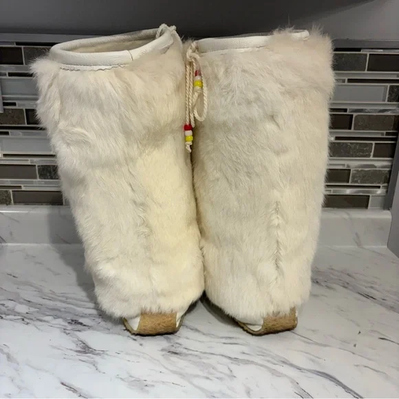 Mukluks Rosa Scribe Custom handmade Indigenous Art Beaded rabbit fur - Picture 7 of 10